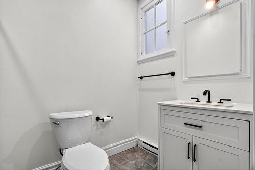 Bathroom - 4615 Av. Marcil, Montréal (Côte-Des-Neiges/Notre-Dame-De-Grâce), QC - Indoor Photo Showing Bathroom