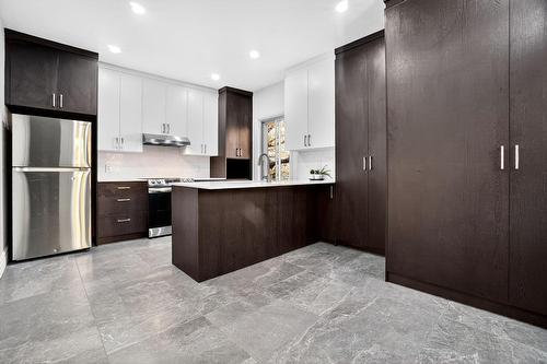 Kitchen - 4615 Av. Marcil, Montréal (Côte-Des-Neiges/Notre-Dame-De-Grâce), QC - Indoor Photo Showing Kitchen