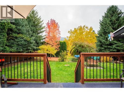 8329 Highway 3B, Trail, BC - Outdoor