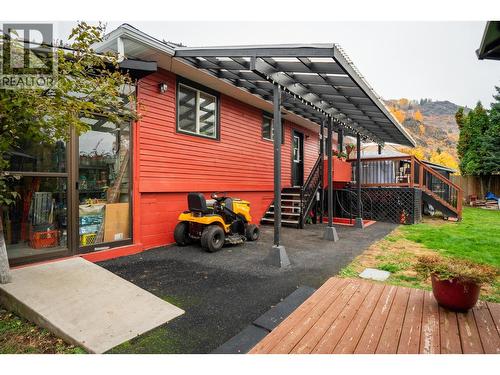 8329 Highway 3B, Trail, BC - Outdoor