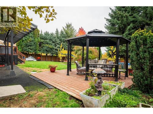 8329 Highway 3B, Trail, BC - Outdoor With Deck Patio Veranda With Backyard