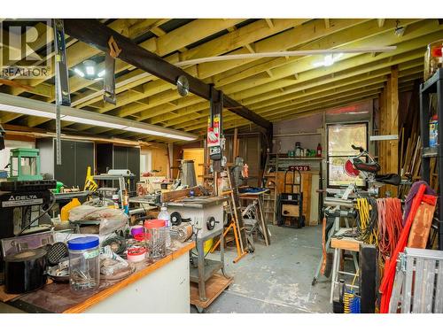 8329 Highway 3B, Trail, BC - Indoor