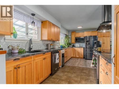 8329 Highway 3B, Trail, BC - Indoor Photo Showing Kitchen