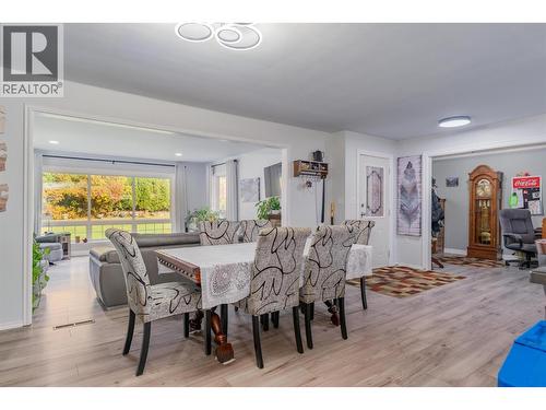 8329 Highway 3B, Trail, BC - Indoor Photo Showing Dining Room