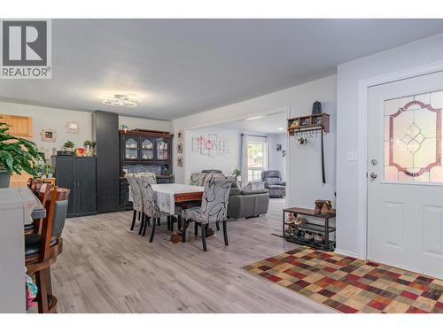8329 Highway 3B, Trail, BC - Indoor Photo Showing Dining Room