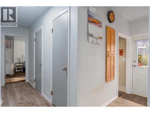 8329 Highway 3B, Trail, BC - Indoor Photo Showing Other Room