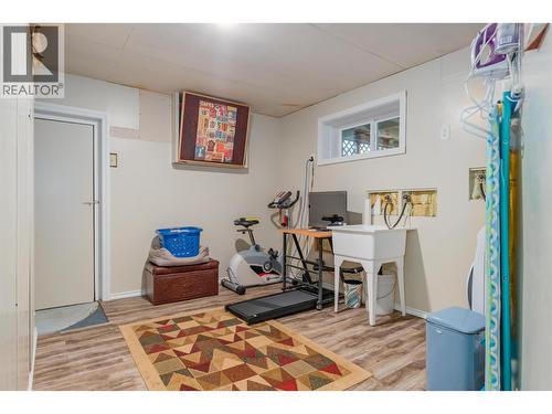 8329 Highway 3B, Trail, BC - Indoor