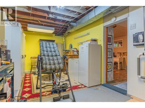 8329 Highway 3B, Trail, BC - Indoor Photo Showing Basement