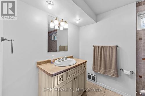 29 Dunsford Crescent, St. Marys, ON - Indoor Photo Showing Bathroom