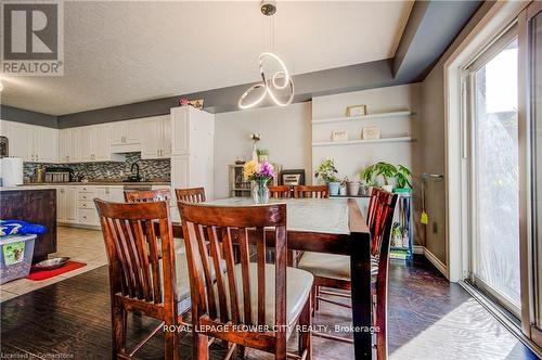 187 Huck Crescent W, Kitchener, ON - Indoor Photo Showing Dining Room