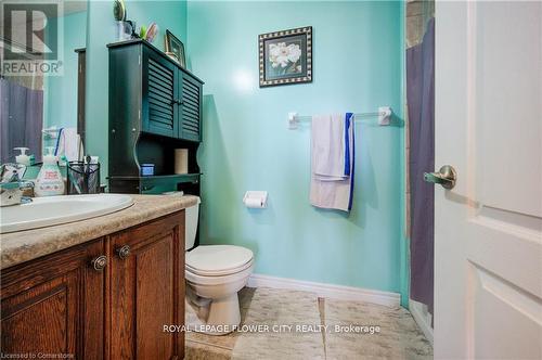 187 Huck Crescent W, Kitchener, ON - Indoor Photo Showing Bathroom