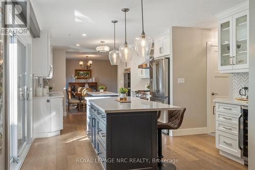 16 Briarfield Crescent, St. Catharines (Glendale/Glenridge), ON - Indoor Photo Showing Kitchen With Upgraded Kitchen
