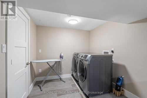 16 Briarfield Crescent, St. Catharines (Glendale/Glenridge), ON - Indoor Photo Showing Laundry Room