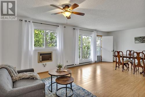 201 - 2406 Mountland Drive, Peterborough (Monaghan Ward 2), ON - Indoor Photo Showing Living Room