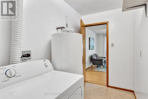 201 - 2406 Mountland Drive, Peterborough (Monaghan Ward 2), ON - Indoor Photo Showing Laundry Room