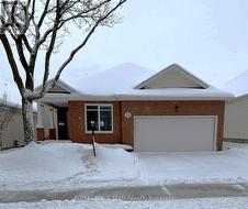 16 SPINNEY WAY  Ottawa, ON K2J 4Y8