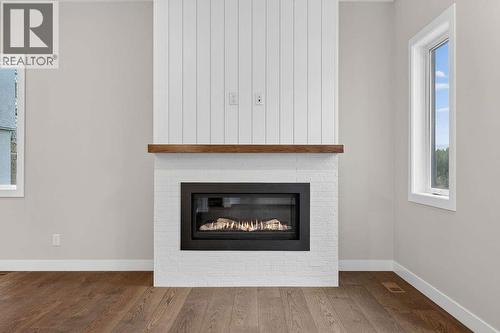 1550 Union Road Unit# 46, Kelowna, BC - Indoor Photo Showing Living Room With Fireplace