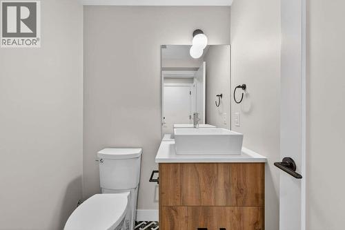 1550 Union Road Unit# 46, Kelowna, BC - Indoor Photo Showing Bathroom