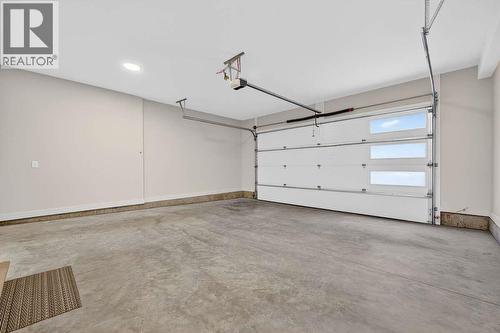 1550 Union Road Unit# 46, Kelowna, BC - Indoor Photo Showing Garage