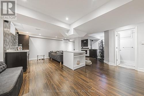 8 Matteo Trail, Hamilton, ON - Indoor