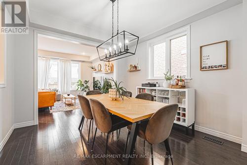 8 Matteo Trail, Hamilton, ON - Indoor Photo Showing Dining Room
