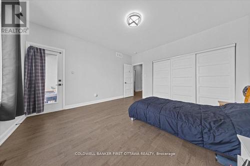 560 Queen Mary Street, Ottawa, ON - Indoor Photo Showing Bedroom