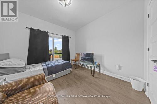 560 Queen Mary Street, Ottawa, ON - Indoor Photo Showing Bedroom