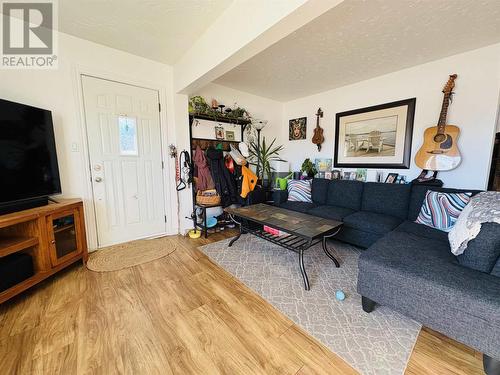 128 Second Lin W, Sault Ste. Marie, ON - Indoor Photo Showing Living Room