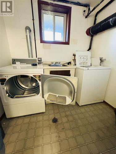 128 Second Lin W, Sault Ste. Marie, ON - Indoor Photo Showing Laundry Room