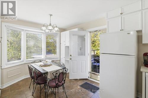 856 Roundelay Drive, Oshawa (Mclaughlin), ON - Indoor Photo Showing Dining Room