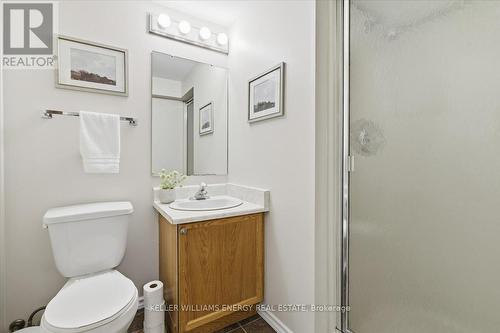 856 Roundelay Drive, Oshawa (Mclaughlin), ON - Indoor Photo Showing Bathroom