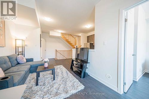 606 - 1865 Pickering Parkway, Pickering, ON - Indoor Photo Showing Living Room