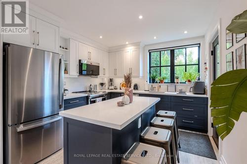 18 Milton Street, Toronto, ON - Indoor Photo Showing Kitchen With Stainless Steel Kitchen With Upgraded Kitchen
