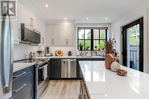 18 Milton Street, Toronto, ON - Indoor Photo Showing Kitchen With Stainless Steel Kitchen With Upgraded Kitchen