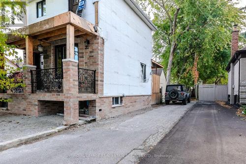 18 Milton Street, Toronto, ON - Outdoor