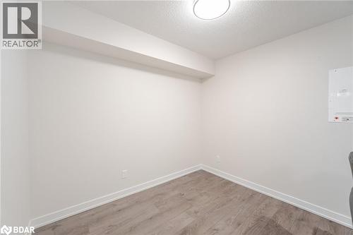 1119 Cooke Blvd Boulevard Unit# B327, Burlington, ON - Indoor Photo Showing Other Room