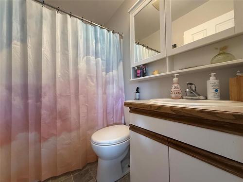 67 8Th Street Sw, Portage La Prairie, MB - Indoor Photo Showing Bathroom