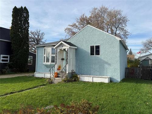 67 8Th Street Sw, Portage La Prairie, MB - Outdoor