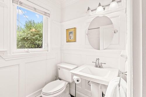 Powder room - 1975 Place Nightingale, Saint-Bruno-De-Montarville, QC - Indoor Photo Showing Bathroom