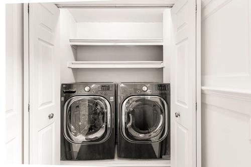 Laundry room - 1975 Place Nightingale, Saint-Bruno-De-Montarville, QC - Indoor Photo Showing Laundry Room