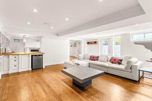 Family room - 1975 Place Nightingale, Saint-Bruno-De-Montarville, QC - Indoor Photo Showing Living Room