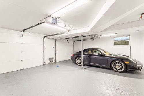 Garage - 1975 Place Nightingale, Saint-Bruno-De-Montarville, QC - Indoor Photo Showing Garage
