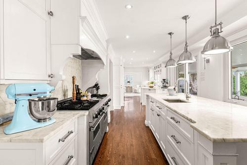 Kitchen - 1975 Place Nightingale, Saint-Bruno-De-Montarville, QC - Indoor Photo Showing Kitchen With Upgraded Kitchen