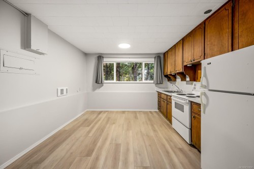 390 Petersen Rd, Campbell River, BC 