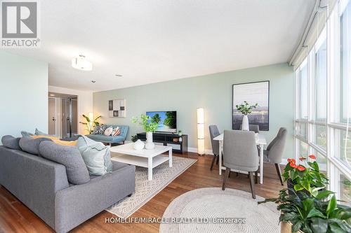 #1701 - 50 Eglinton Ave W, Mississauga, ON - Indoor Photo Showing Living Room