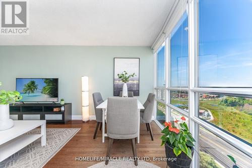 #1701 - 50 Eglinton Ave W, Mississauga, ON - Indoor