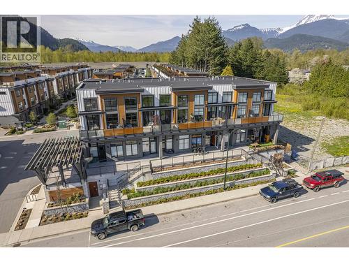 101 39771 GOVERNMENT ROAD  Squamish, BC V8B 0G3