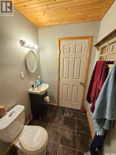 180 Main Street, Kisbey, SK - Indoor Photo Showing Bathroom