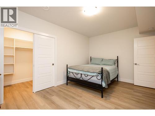 2118 Ryegrass Road, Kelowna, BC - Indoor Photo Showing Bedroom