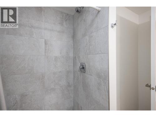 2118 Ryegrass Road, Kelowna, BC - Indoor Photo Showing Bathroom